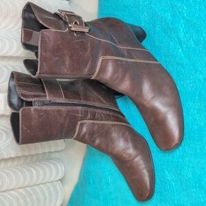 Ecco Leather Ankle Boots